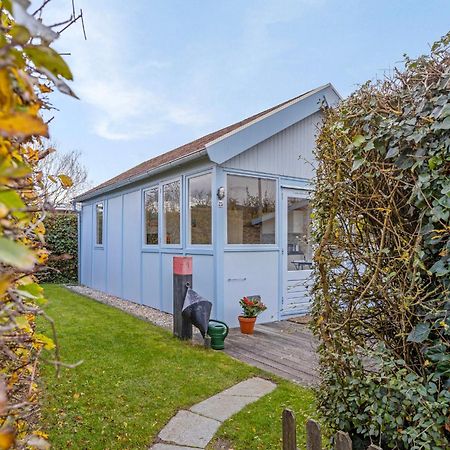 Vakantiehuisje In Ouddorp Dichtbij Het Strand Exterior photo